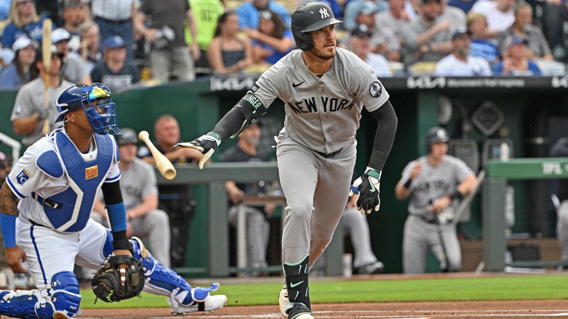 Video thumbnail for AL Player of the Month Odds: Bellinger Leads the Field