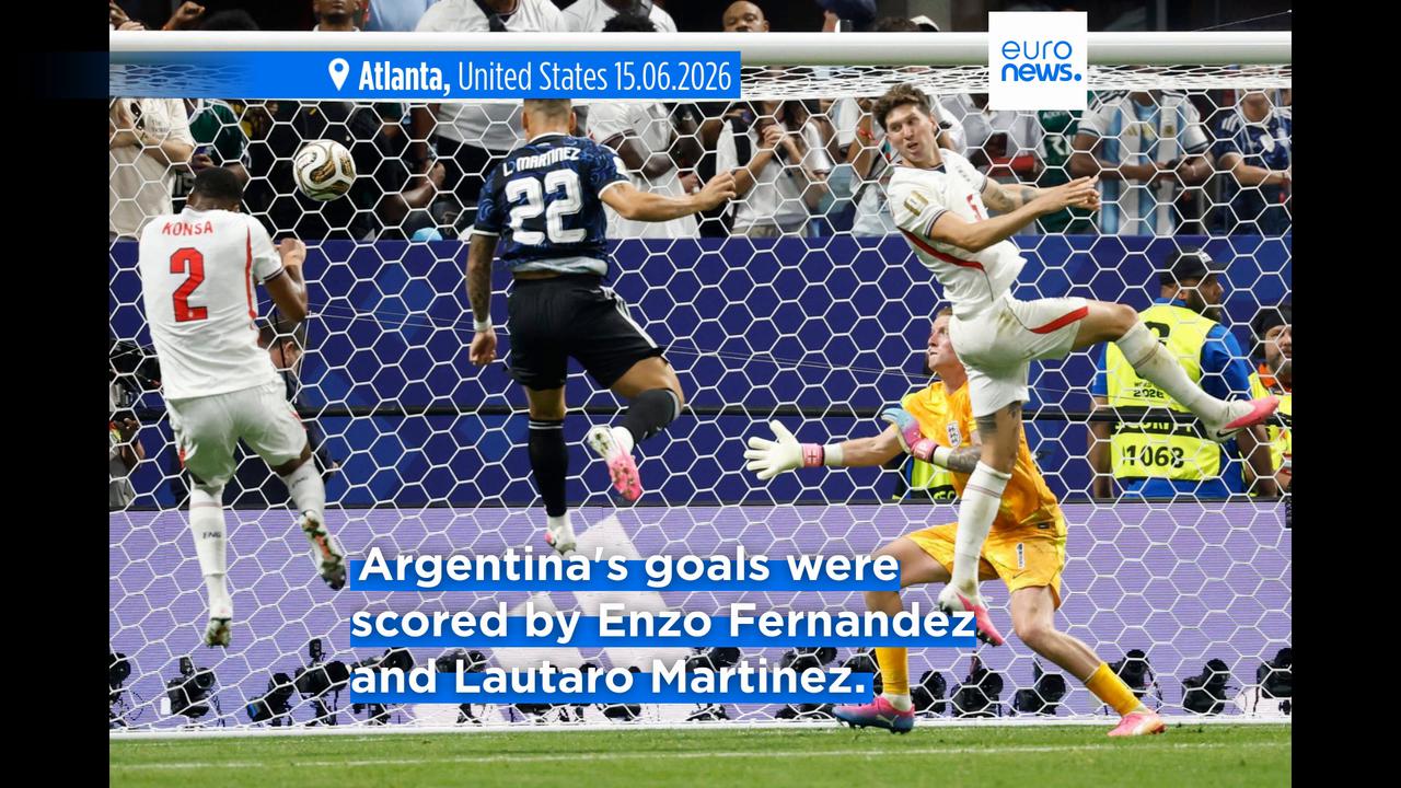 Video thumbnail for Argentina defeat England 2-1 in World Cup semi-final with a dramatic late double