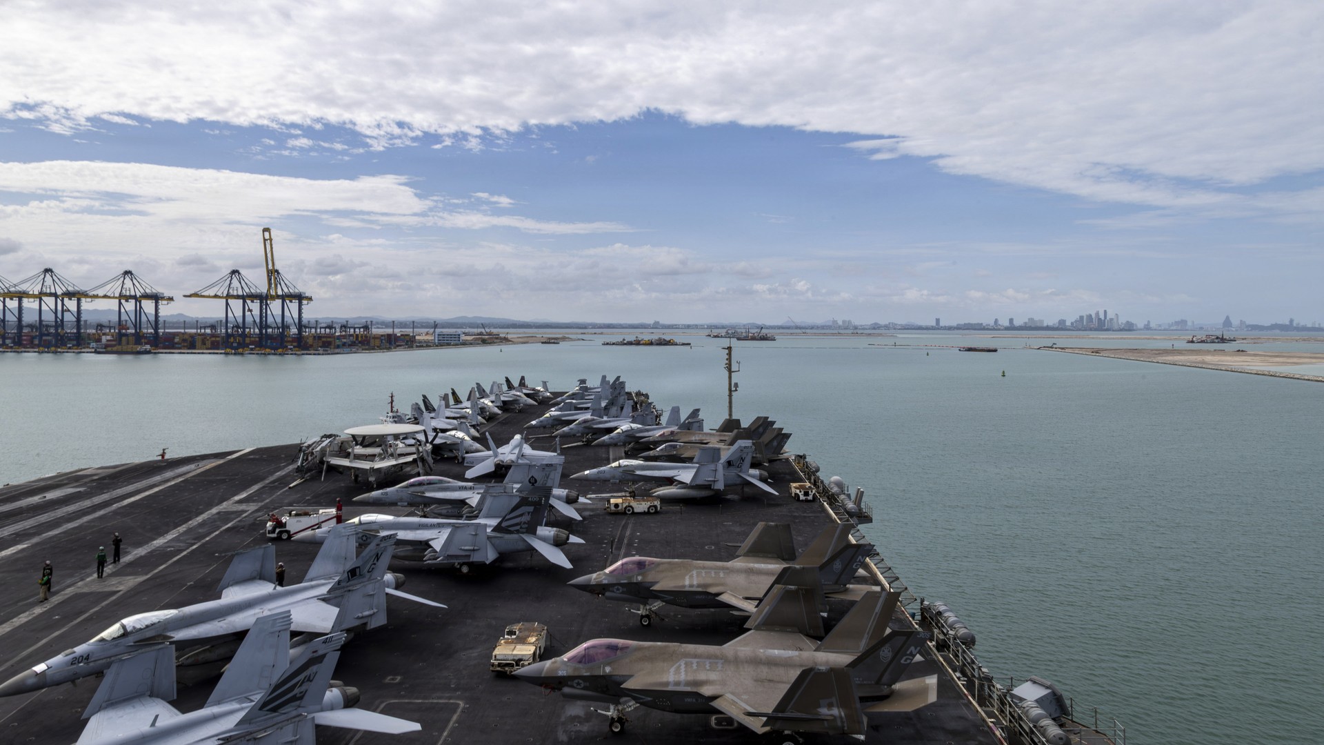 Video thumbnail for USS Abraham Lincoln reaches Thailand after record-setting stretch at sea