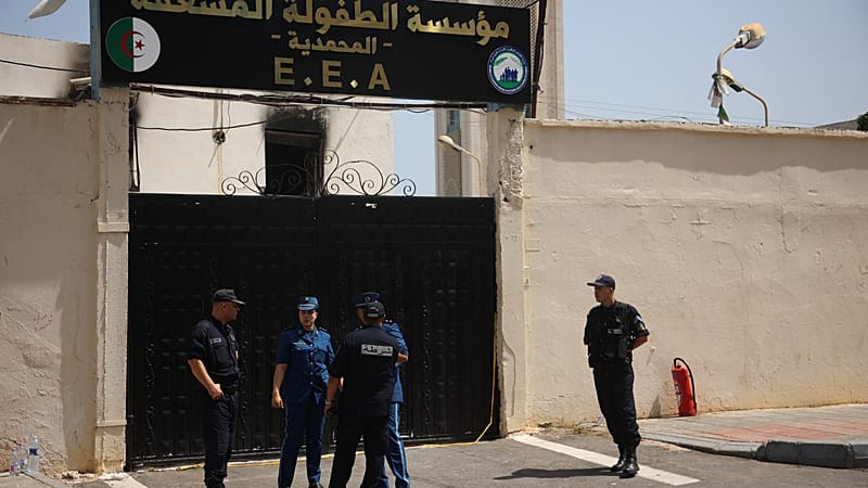 Video thumbnail for Algerian PM among the mourners as victims of orphanage fire laid to rest