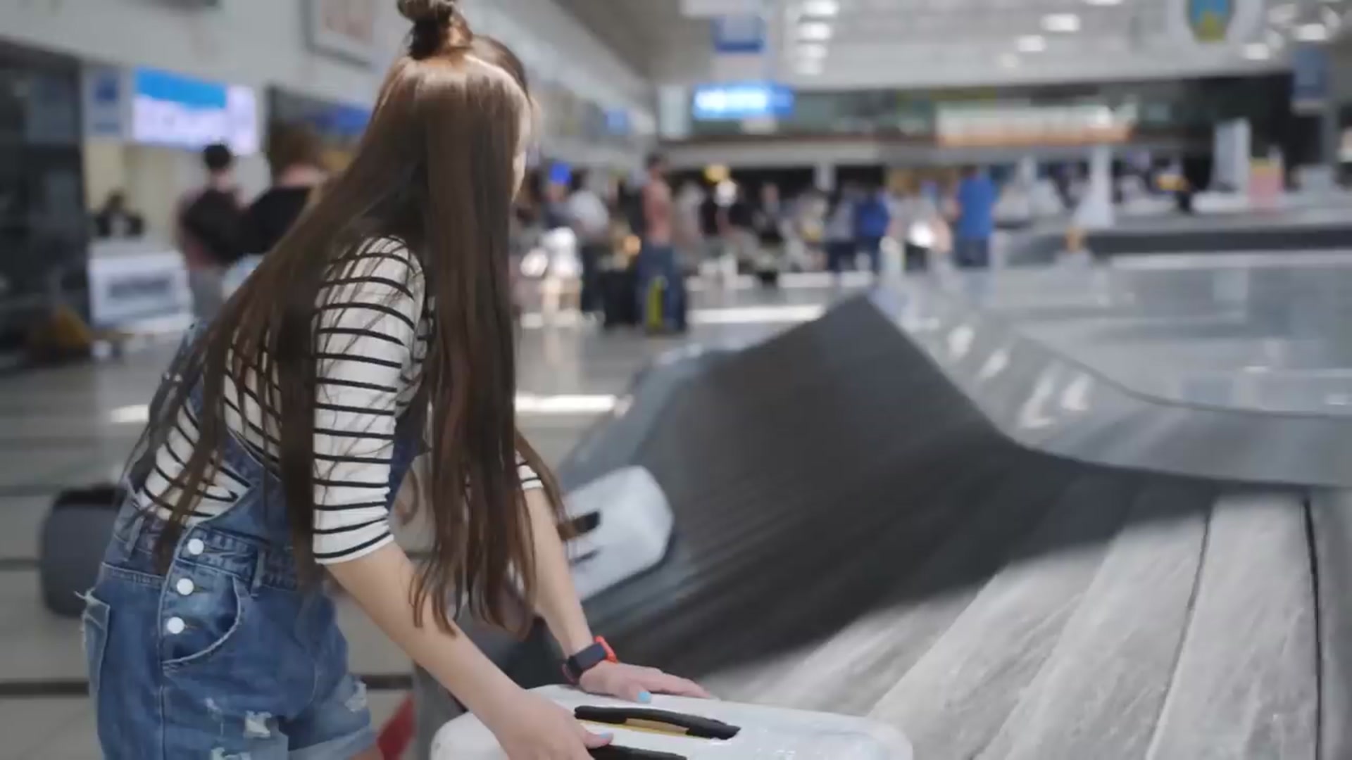 Video thumbnail for 9 PROVEN Ways to Prevent Theft from Checked Luggage (BEWARE of Pen Hack_)(720P_HD)