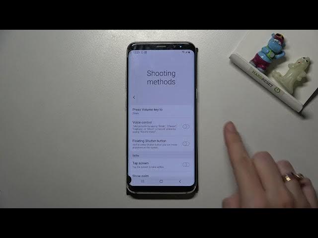 Video thumbnail for How to Activate Camera Voice Control on  SAMSUNG Galaxy S8