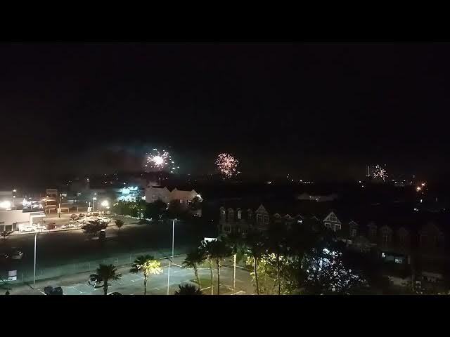 Video thumbnail for Diwali fireworks from a hotel window