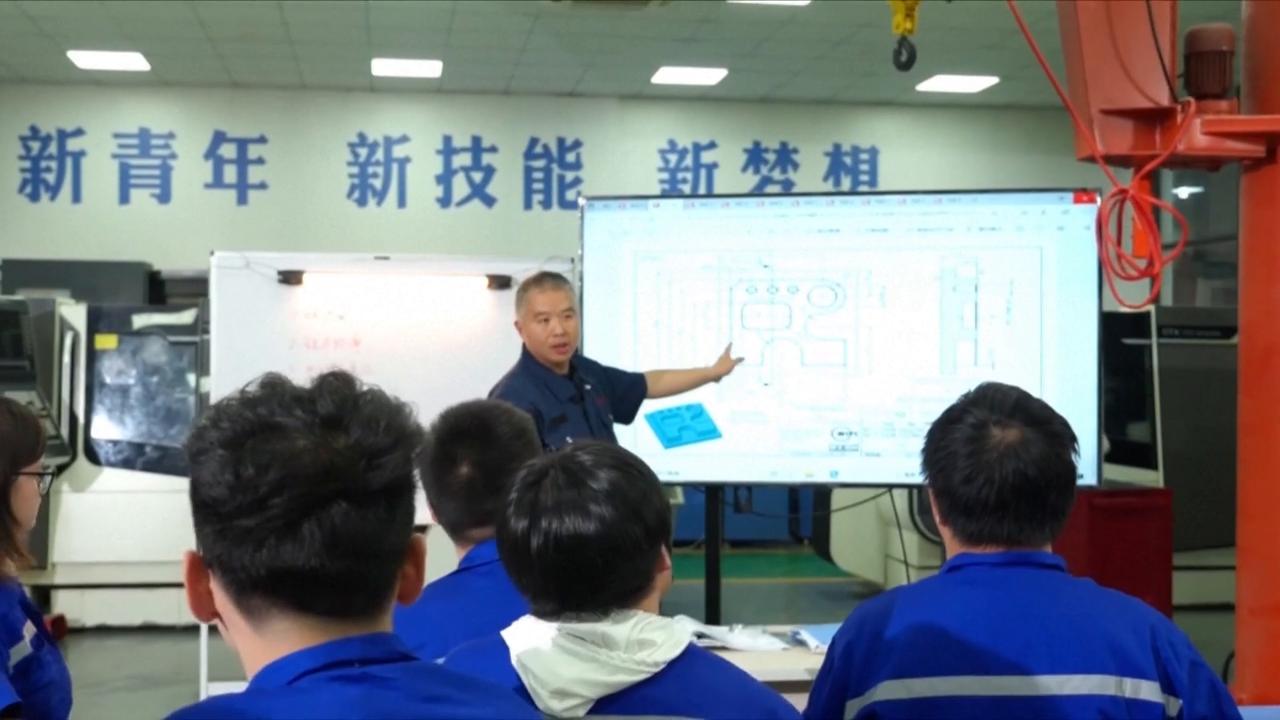 Video thumbnail for China: AI night school in high demand in east China city.