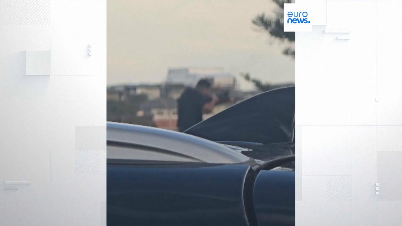Video thumbnail for Video shows 2 gunmen shooting dead at least 11 at Sydney’s Bondi Beach