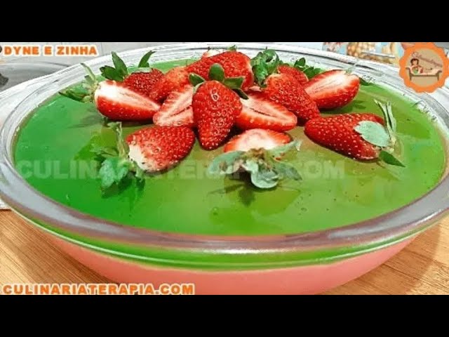 Video thumbnail for RECEITA CASEIRA | Torta Mousse Gelada Fácil com Morango