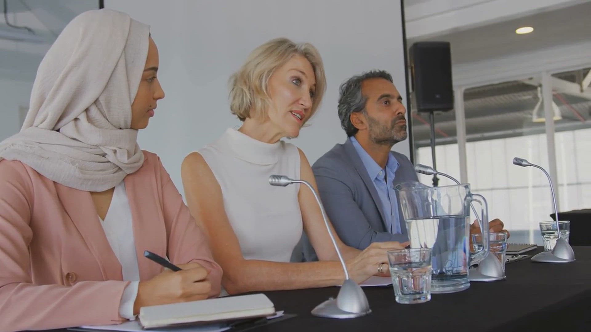 Video thumbnail for The Lawrence Brothers Reveal One Way Their Parents Kept Them Humble Amid Child Stardom