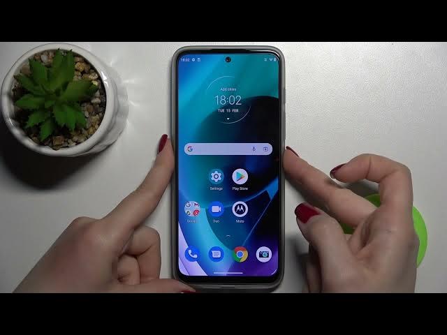 Video thumbnail for How to Change Lock Screen Wallpaper in MOTOROLA G71 5G - Change Wallpaper