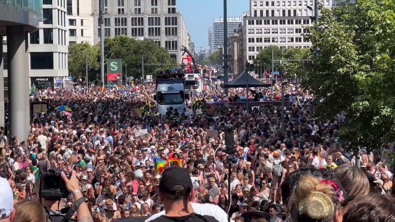 Video thumbnail for Germany: Hundreds of Thousands March Through Berlin for Pride.