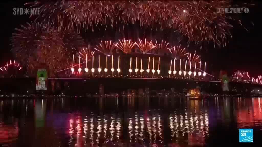 Video thumbnail for Countries around the worlds begin to welcome 2026, starting with New Zealand