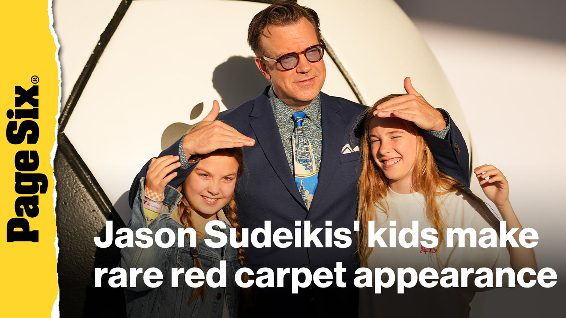 Video thumbnail for Jason Sudeikis and Olivia Wilde's kids look all grown up in rare appearance for 'Ted Lasso'