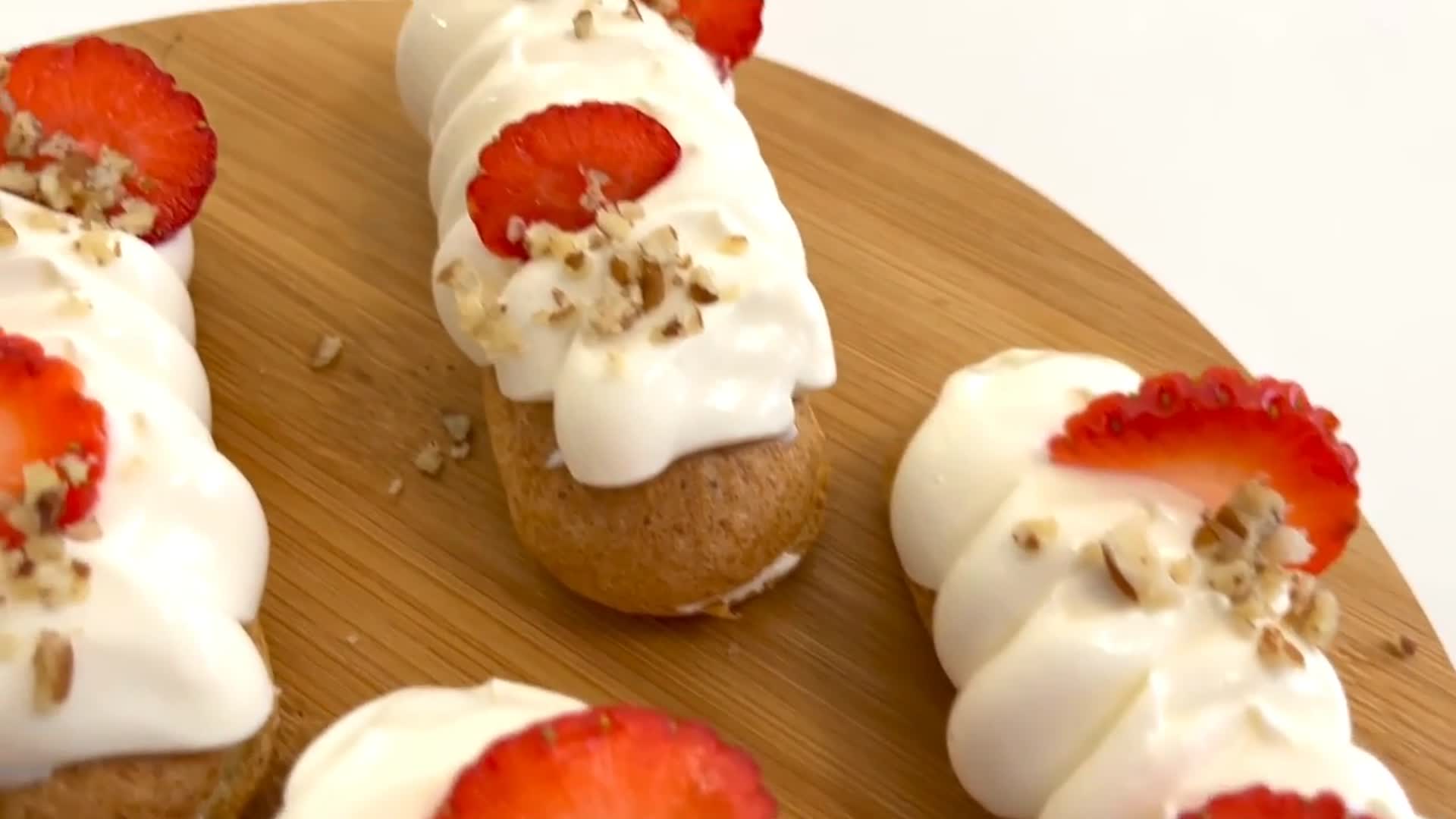 Video thumbnail for Strawberry Pretzel Dessert Recipe
