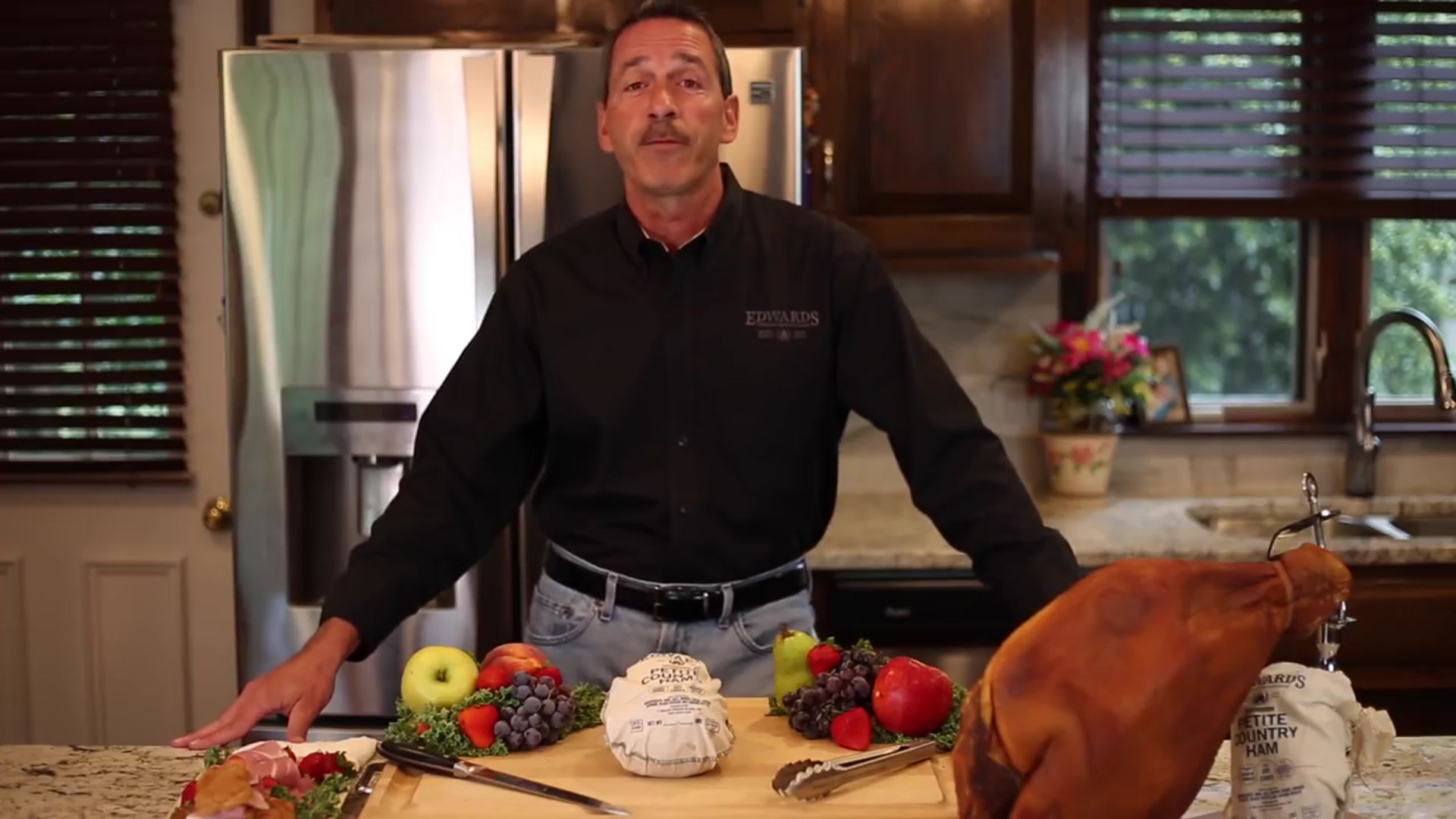 Video thumbnail for How To Prepare A Country Ham - Edwards Petite Country Ham(720P_HD)