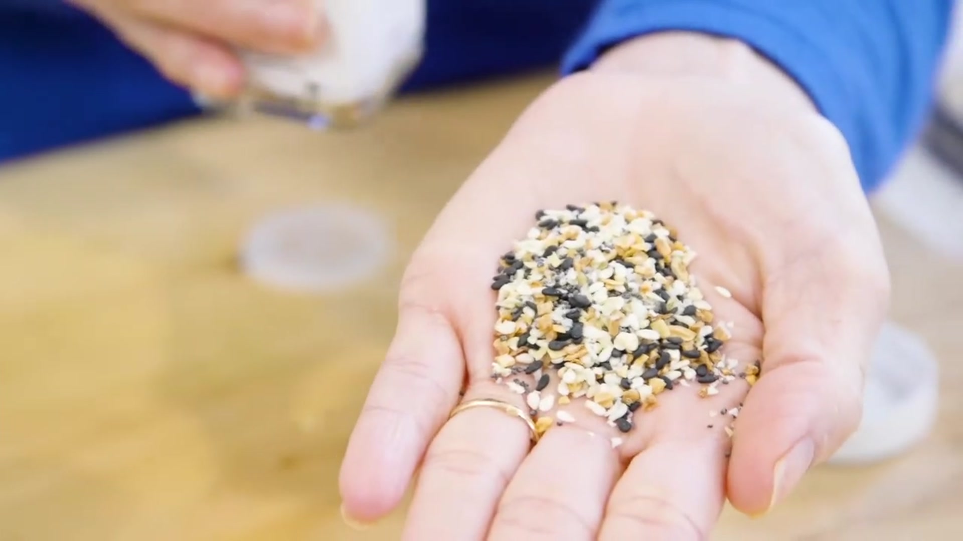 Video thumbnail for Everything Bagel Cloud Bread Keto Bagels(720P HD)