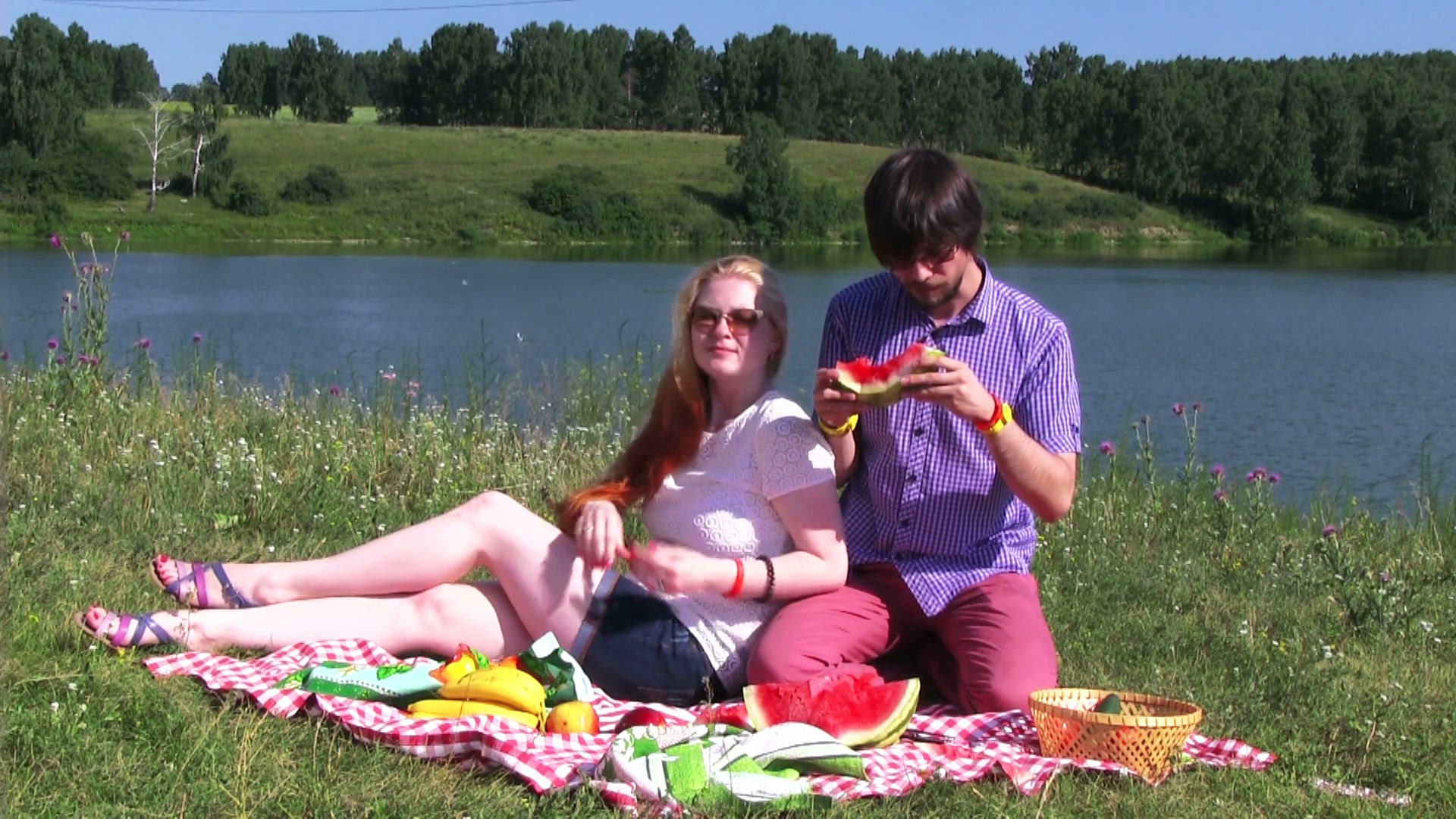 Video thumbnail for Romantic Picnic Engagement Party Ideas | Plan Your Dream Celebration