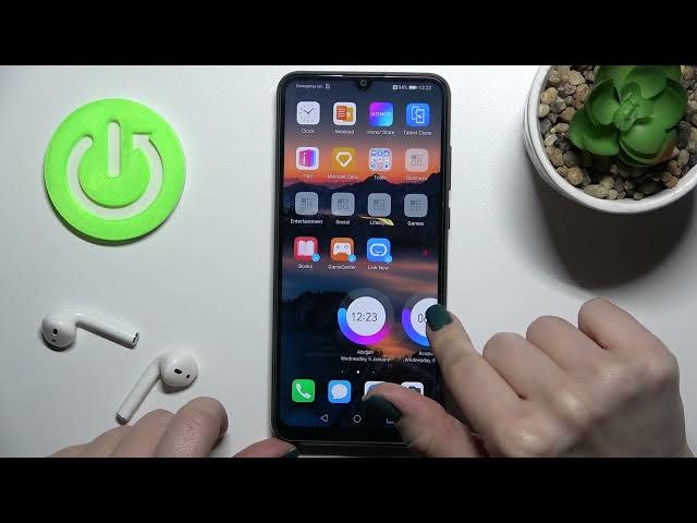 Video thumbnail for How to Add Widgets to Main Screen in Honor 9A - Remove Widgets