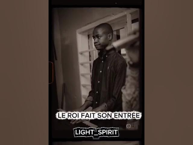 Video thumbnail for Le Roi fait son entrée 🎵🔥✍️🎹#Lightspirit