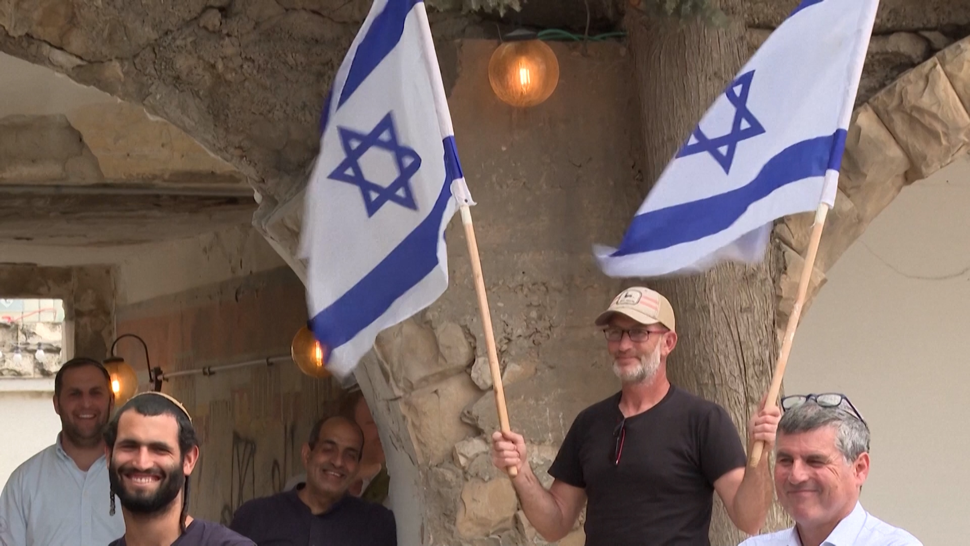 Video thumbnail for Schools, shops shut in northern Israel to protest the Lebanon ceasefire