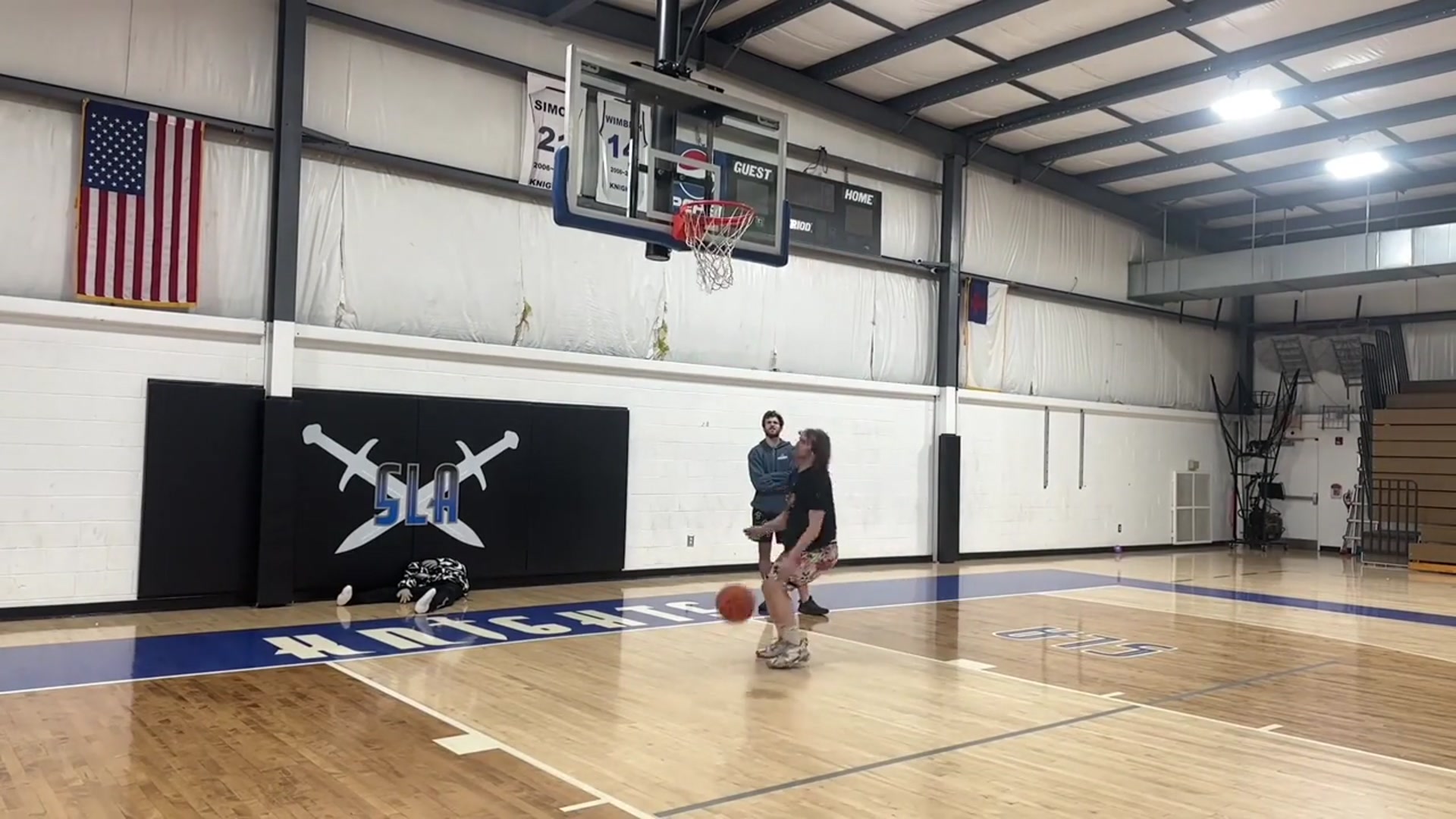 'Video thumbnail for travis reynolds: dunk training session: new attempts & lost and found'