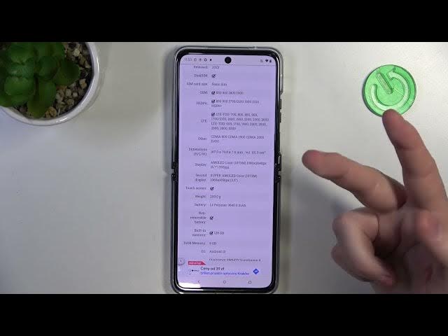 Video thumbnail for Does the MOTOROLA Razr 40 Ultra Device Have a Gorilla Glass Screen Protection? Let's Figure Out!