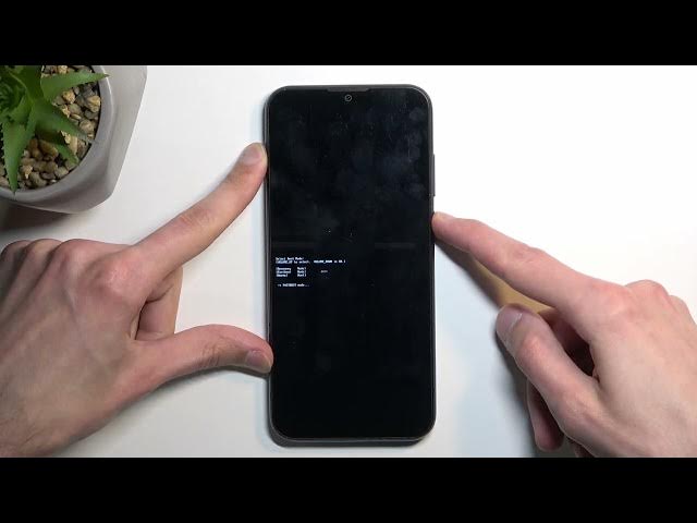 Video thumbnail for How to Enter Fastboot Mode on MOTOROLA Moto E6s - Open FastBoot Mode