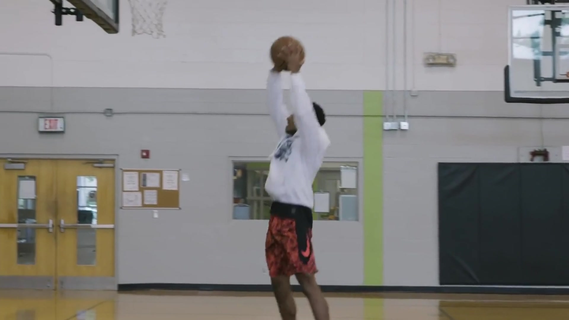 'Video thumbnail for Dunk League STAR CJ Champion INSANE Dunks'