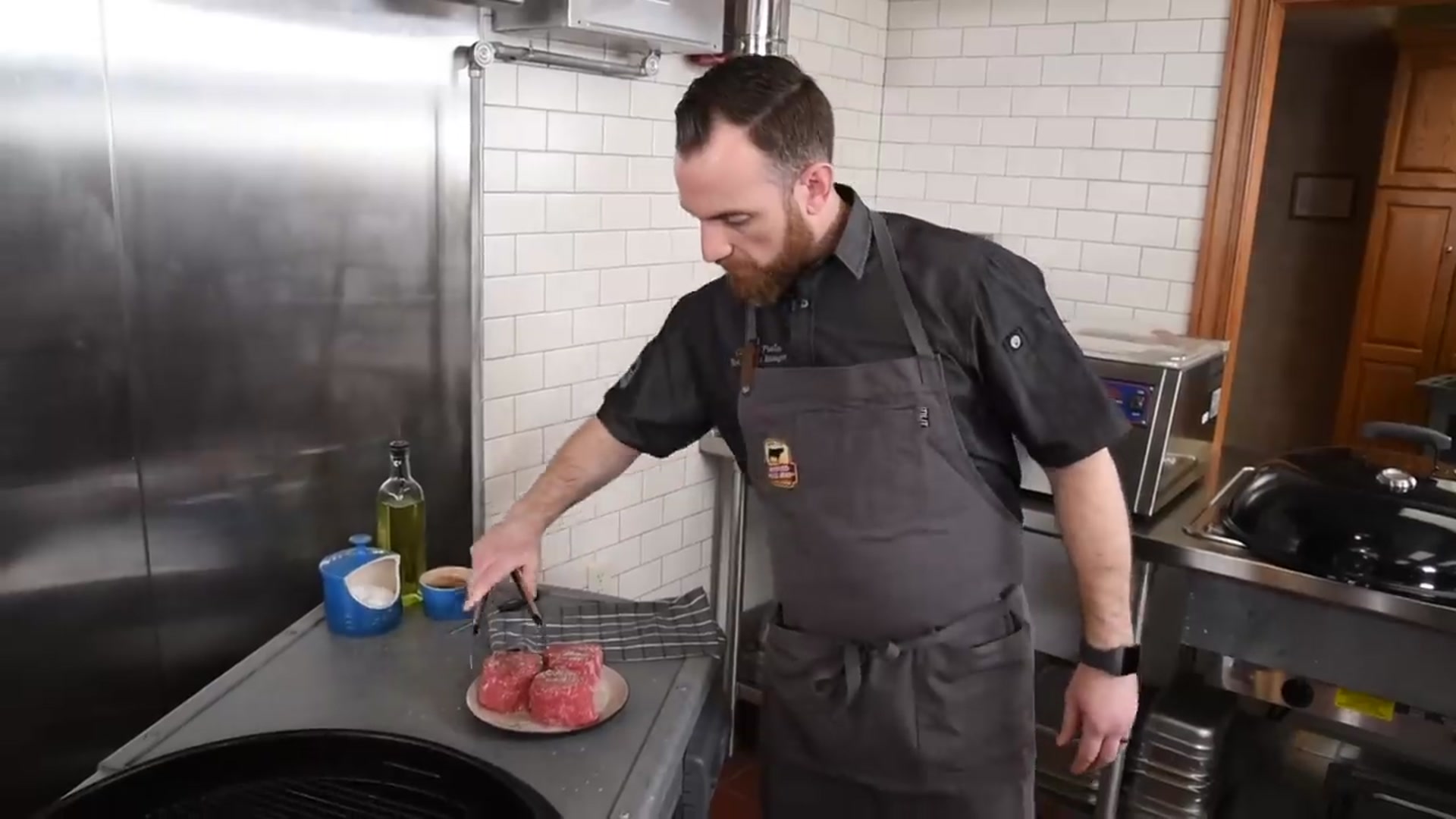 Video thumbnail for How to Cook Filet Mignon on the Grill(720P HD)