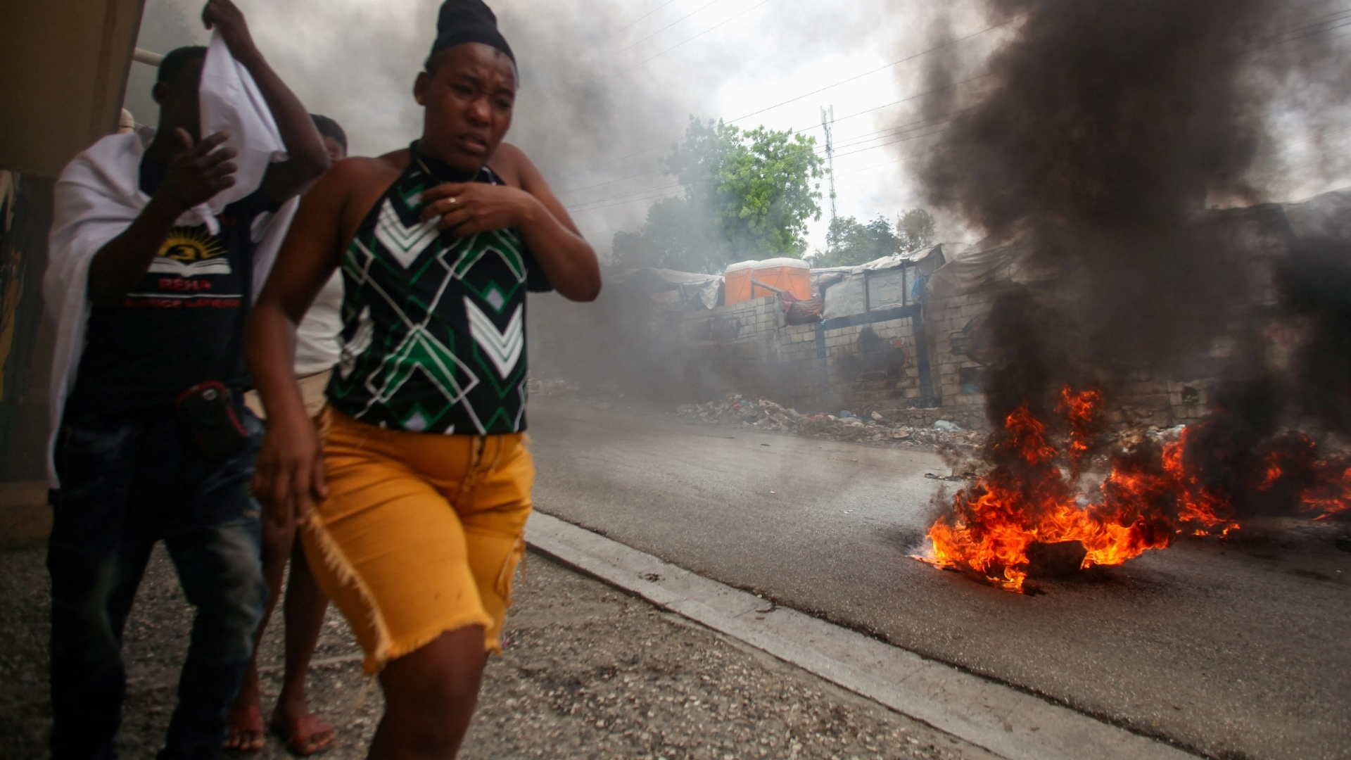 Video thumbnail for Displaced by gang violence: Tens of thousands flee Haitian capital Port-au-prince