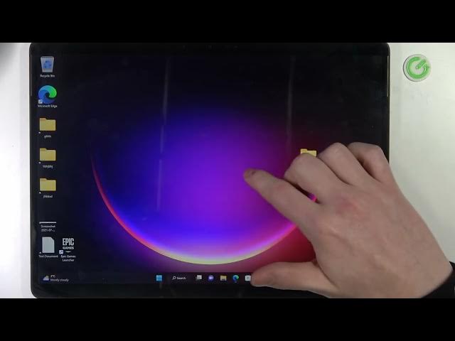 Video thumbnail for Microsoft Surface Pro X - How To Make Icons Bigger