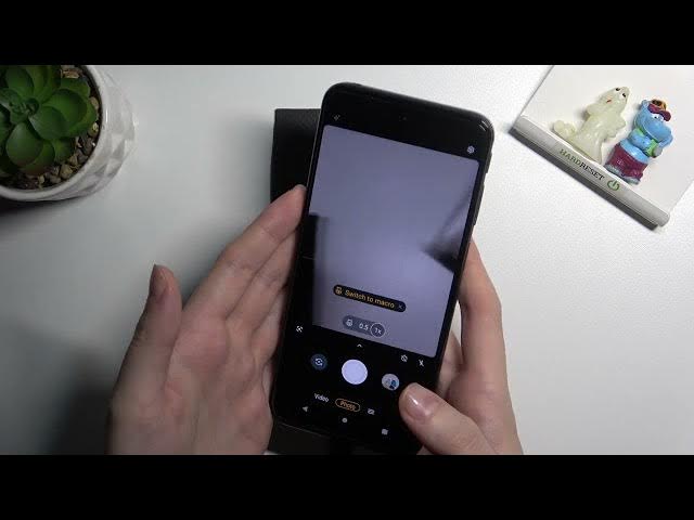 Video thumbnail for How to Turn On/Off Camera Gridlines on MOTOROLA MOTO G31 – Manage Camera Options