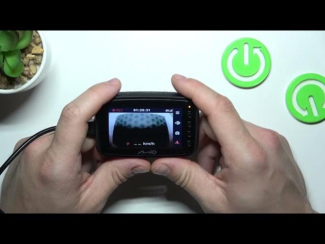 Video thumbnail for How to Change Distance Units on MiVue 812?