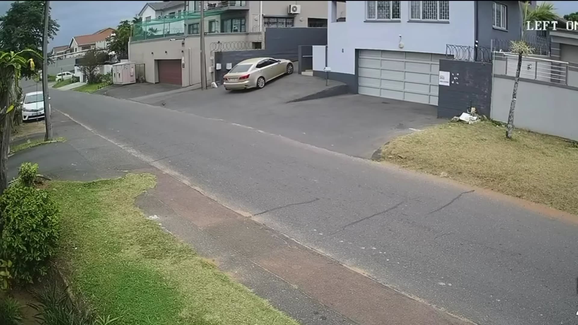 Video thumbnail for One suspect arrested after attempted hijacking in Asherville, Durban