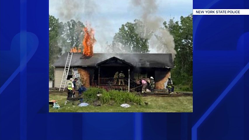 Video thumbnail for Woman, four dogs rescued from Stanford house fire