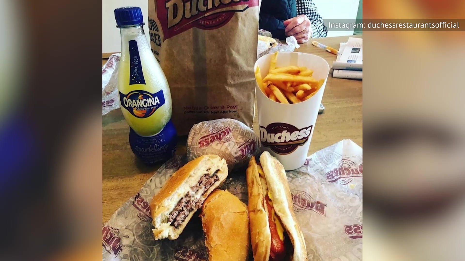 Video thumbnail for This Burger Chain From The 1950s Is Only Located In One State