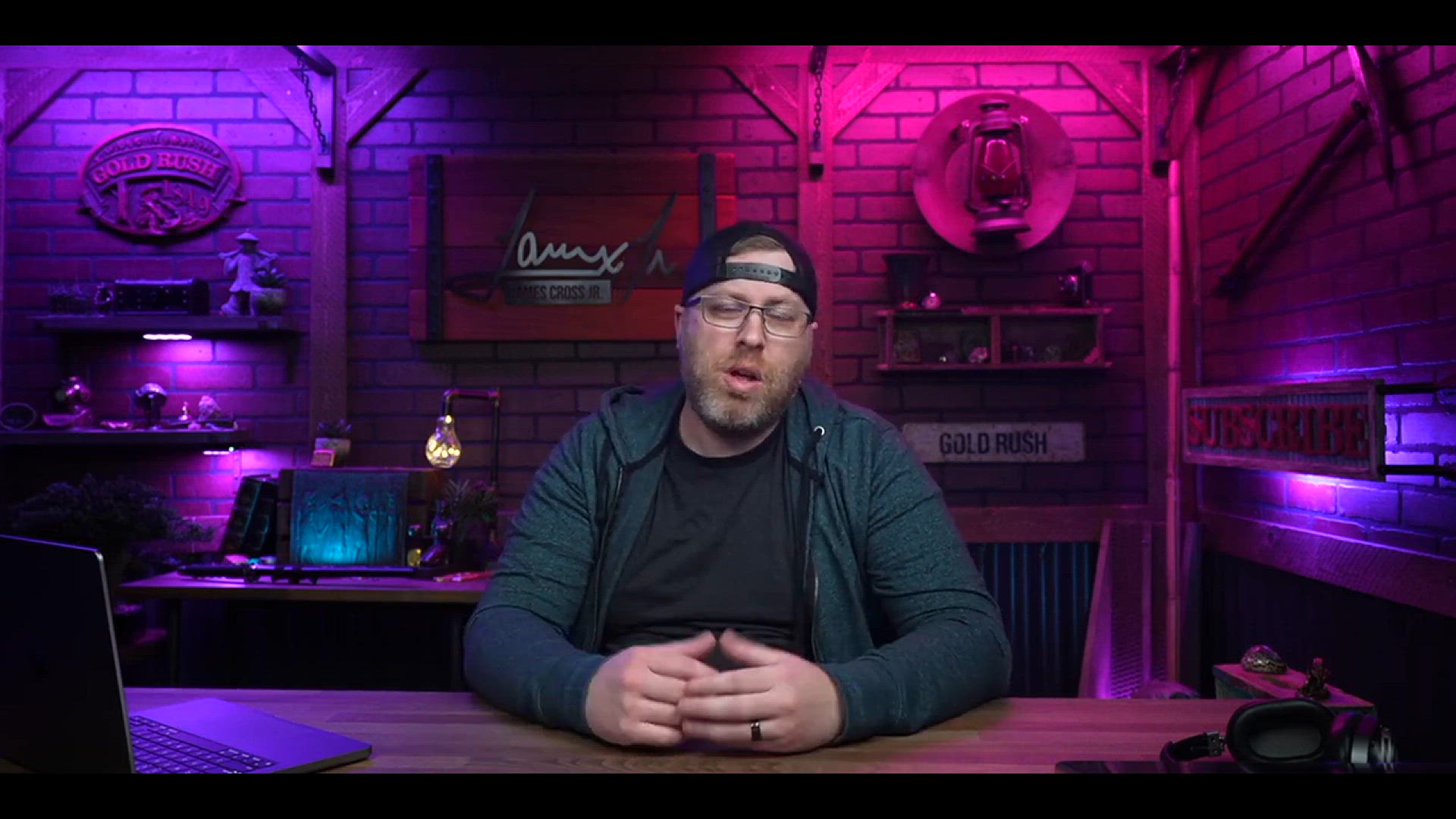 'Video thumbnail for 14_ M1 Pro Macbook as a web developer & youtuber'