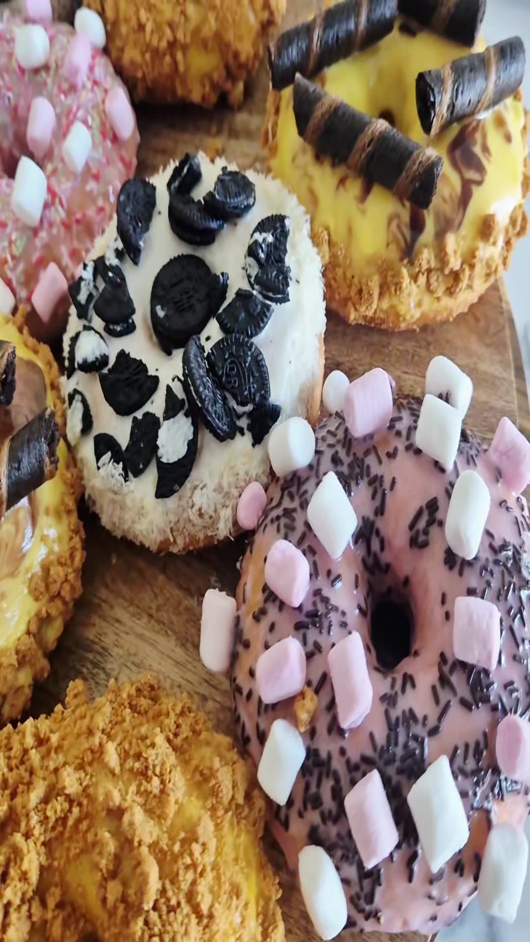 Video thumbnail for Donuts moelleux fourrée plusieurs parfums