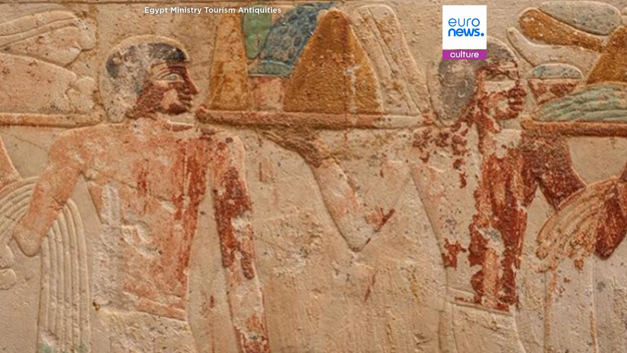 Video thumbnail for Spanish archaeologists find 4,400-year-old tomb in Egypt with original colours intact