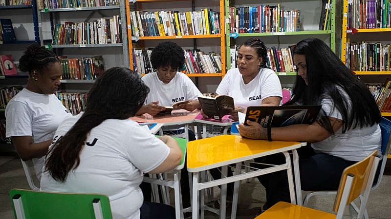 Video thumbnail for Brazilian inmates reduce sentences through reading