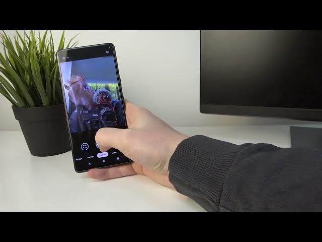 Video thumbnail for How To Take Selfie on GOOGLE Pixel 7 - Use Front Camera