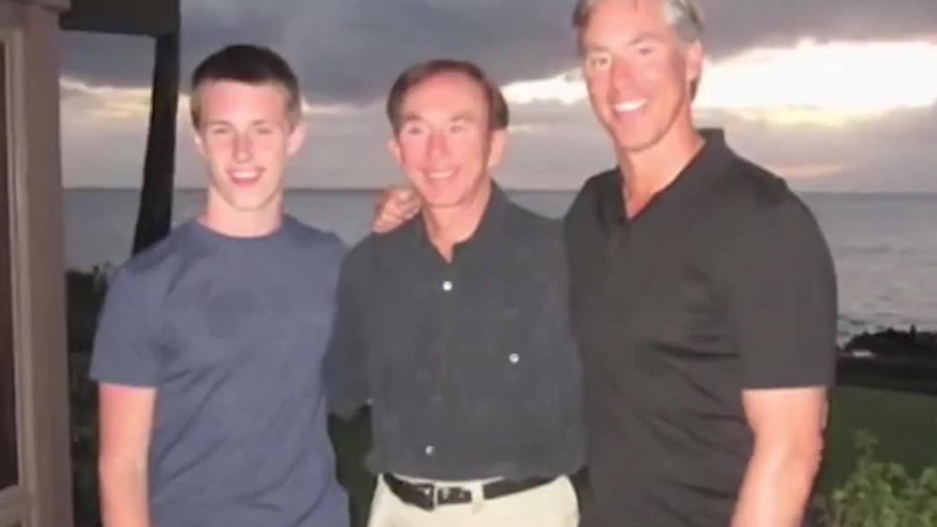 Video thumbnail for The Real Reason Why Cinnabon's Cinnamon Rolls Are So Delicious