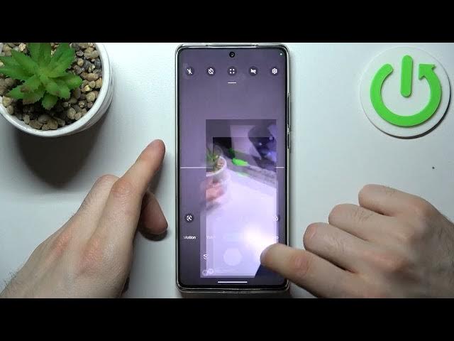 Video thumbnail for How to Take Live Photo in MOTOROLA Edge 30 Ultra
