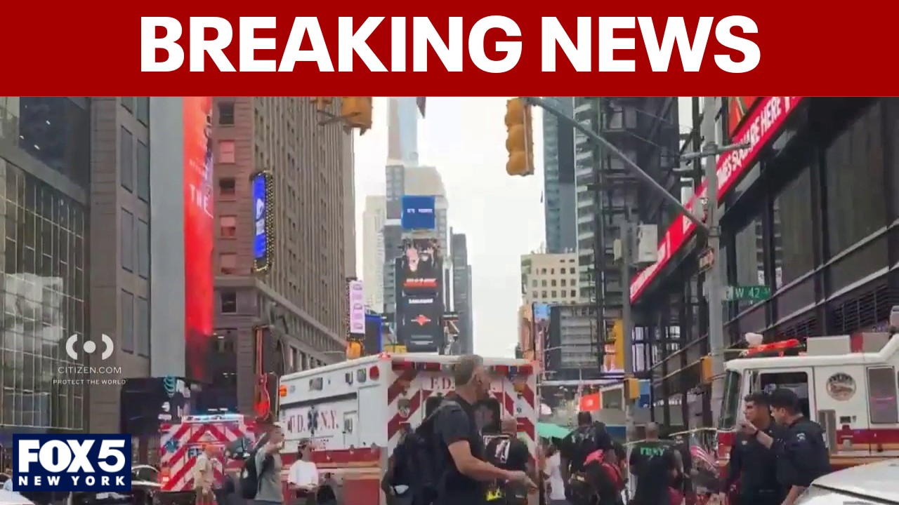Video thumbnail for Times Square police-involved shooting, investigation ongoing: NYPD