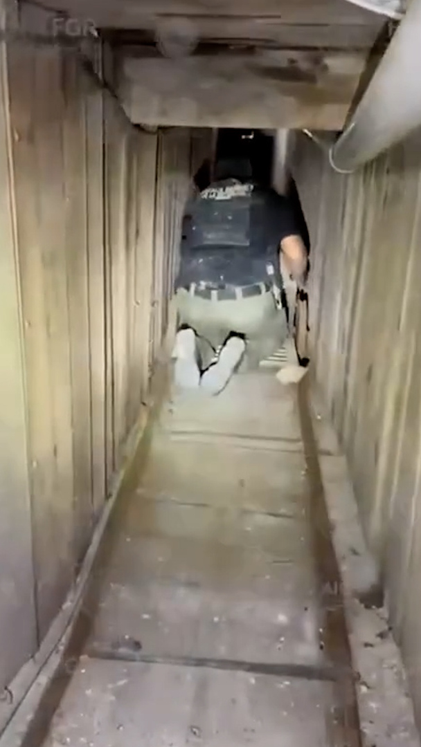Video thumbnail for Authorities find drug smuggling tunnel linking Tijuana to San Diego