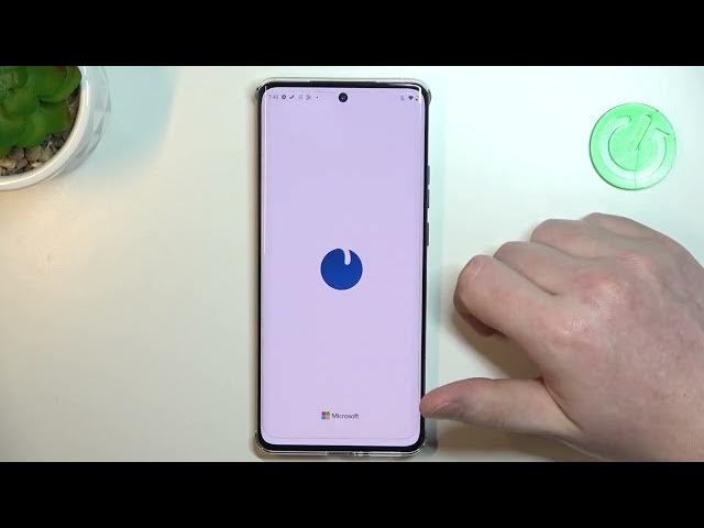 Video thumbnail for How to Install the Microsoft Edge Browser App on MOTOROLA Edge 40