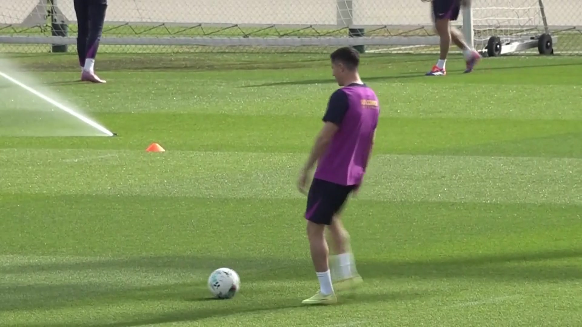 'Video thumbnail for Barcelona prepare to face Elche in La Liga'