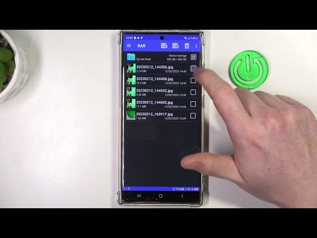 Video thumbnail for How To Pack Files into Rar & Zip Archives on Samsung Galaxy S23 Ultra - RAR app