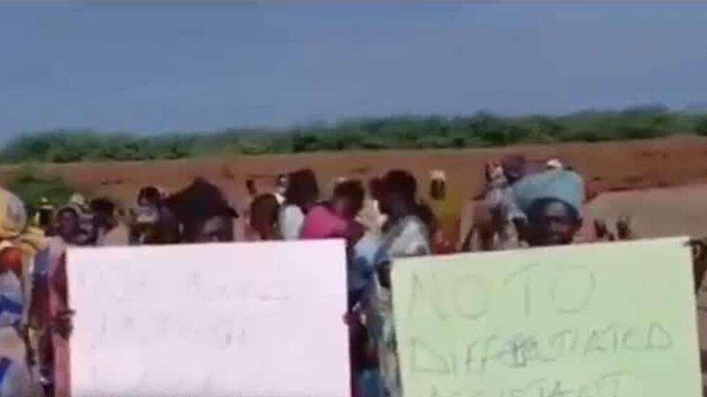 'Video thumbnail for Kakuma: Violent protests erupt at Kenyan refugee camp over aid cuts'