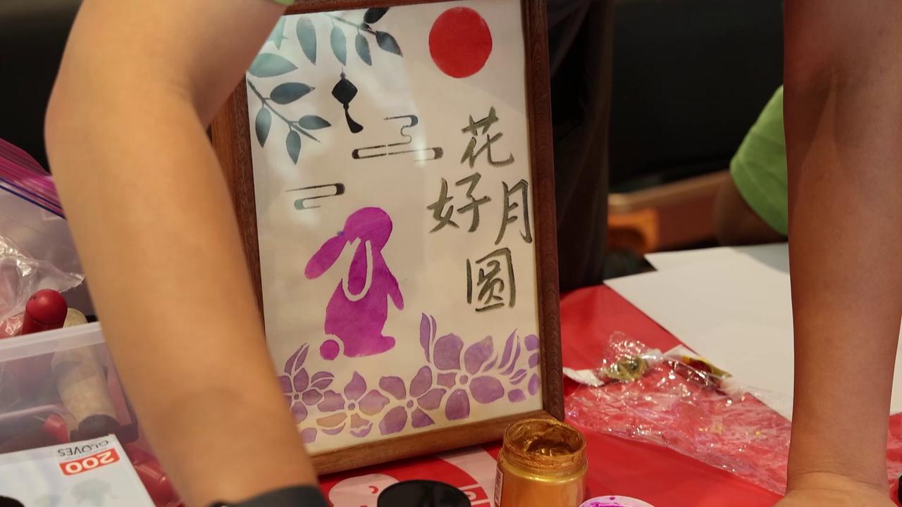 Video thumbnail for United States: Mid-Autumn Festival Celebrated at Bowers Museum in Santa Ana.