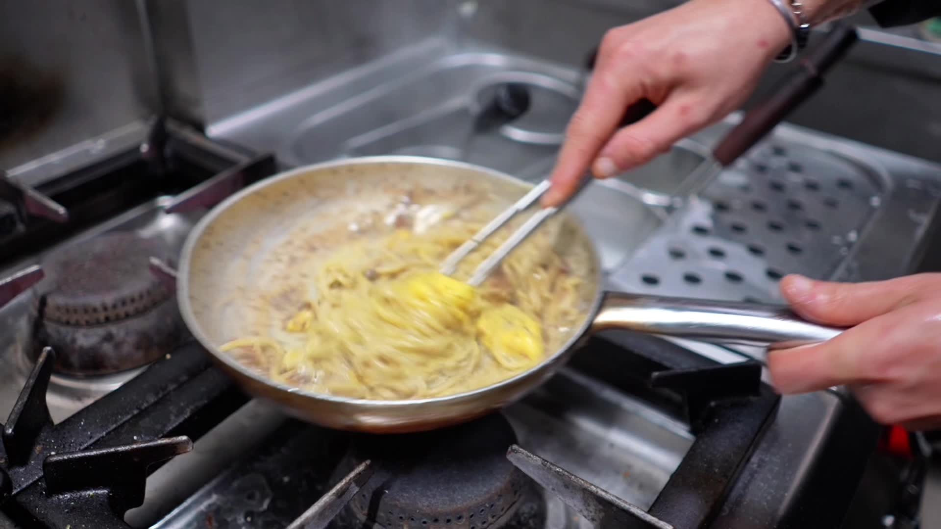 Video thumbnail for Pizzeria con ristorante Pago Pago