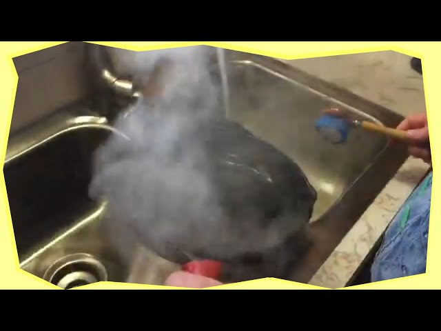 Video thumbnail for Cast Iron Skillet Cleaning Hack